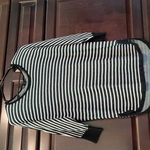 NWOT Design365 Tunic Top, L